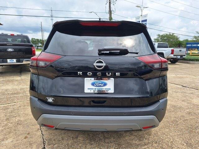 Used 2023 Super Black Nissan S image 4