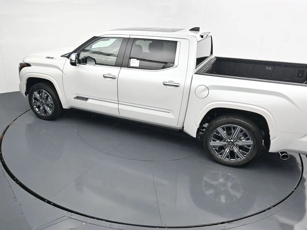 New 2026 Wind Chill Pearl <sup>1</sup> Toyota Tundra Capstone image 23