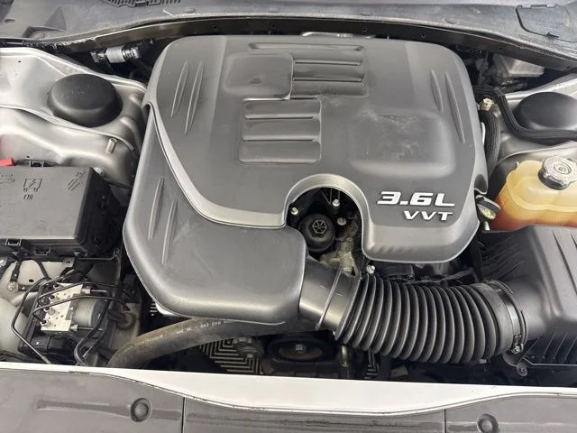 Used 2023 Silver Dodge SXT image 17