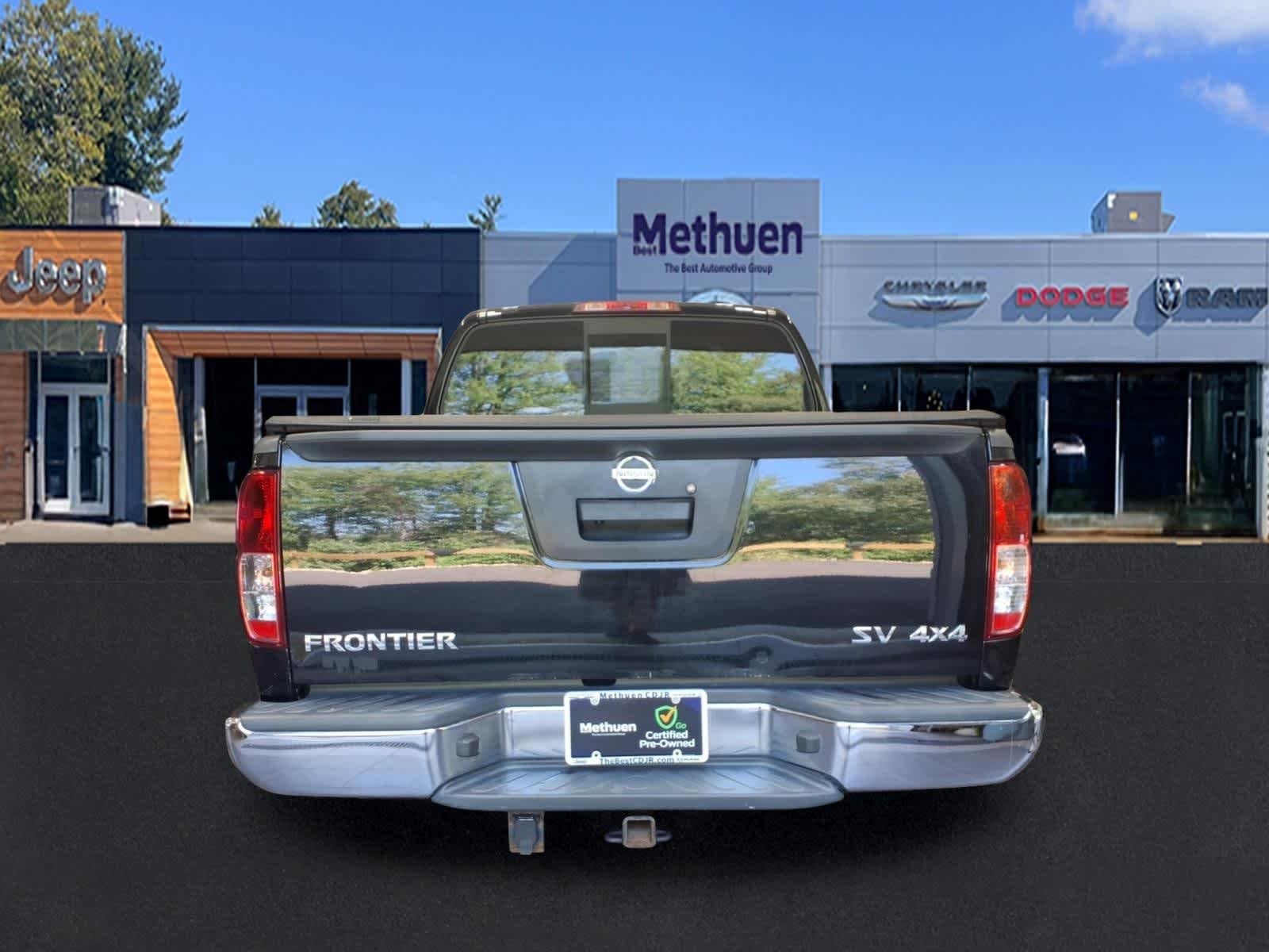 Used 2021 Magnetic Black Pearl Nissan SV image 5