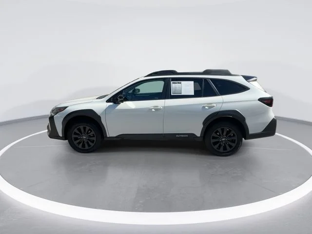 Used 2023 White Subaru Onyx Edition XT image 5
