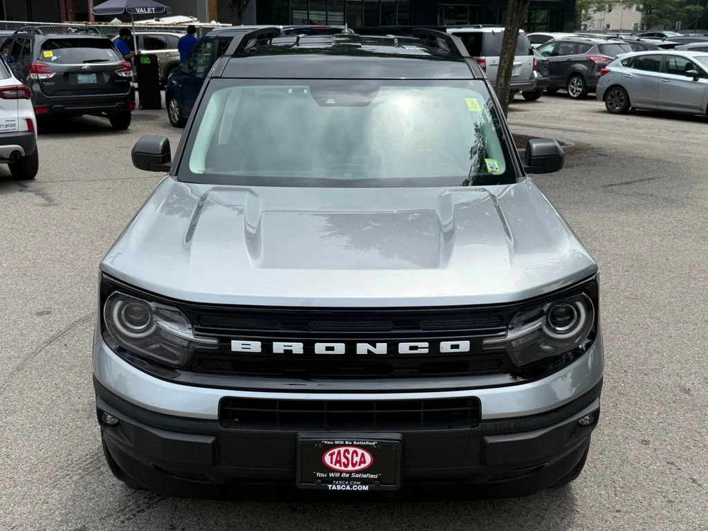 Used 2023 Silver Ford Outer Banks image 2