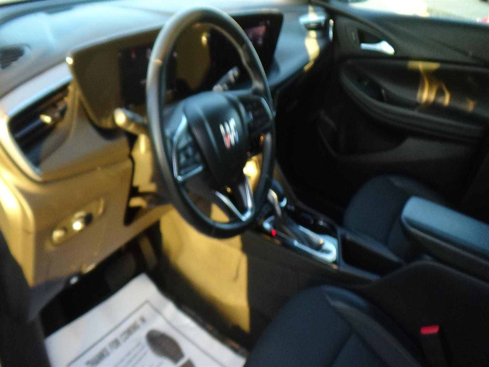 Used 2025 Summit White (gaz) Buick Preferred image 15