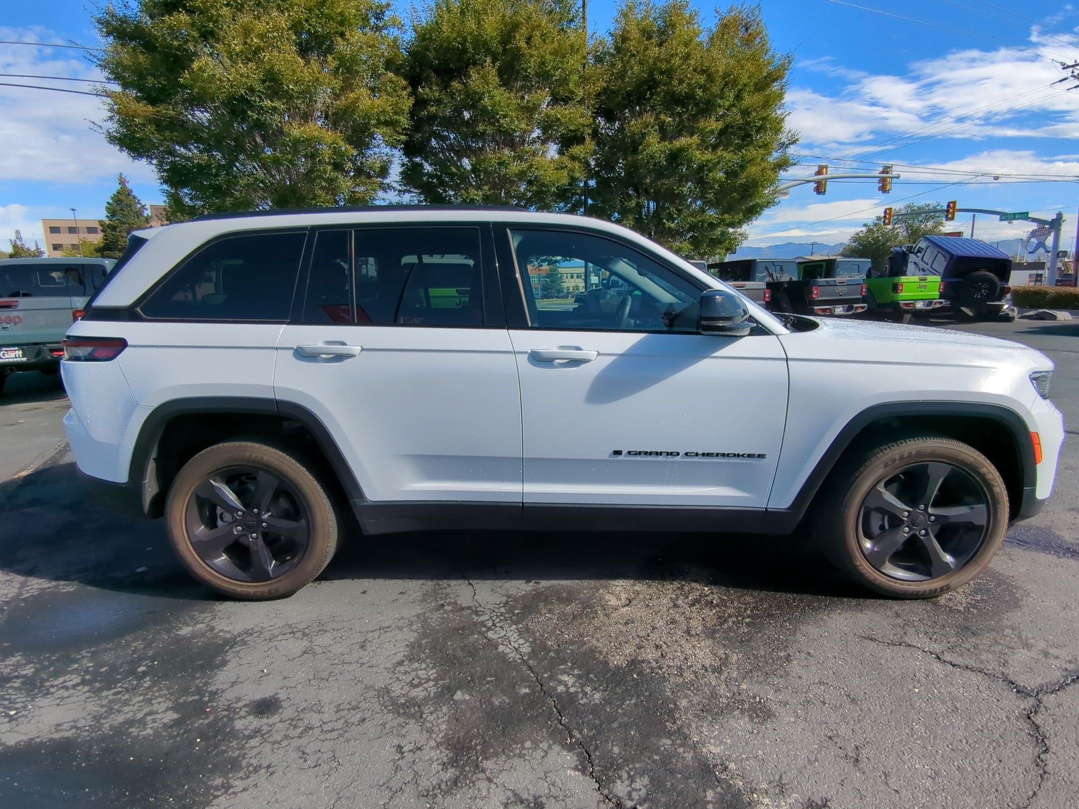 Used 2023 Bright White Clearcoat Jeep Altitude image 3