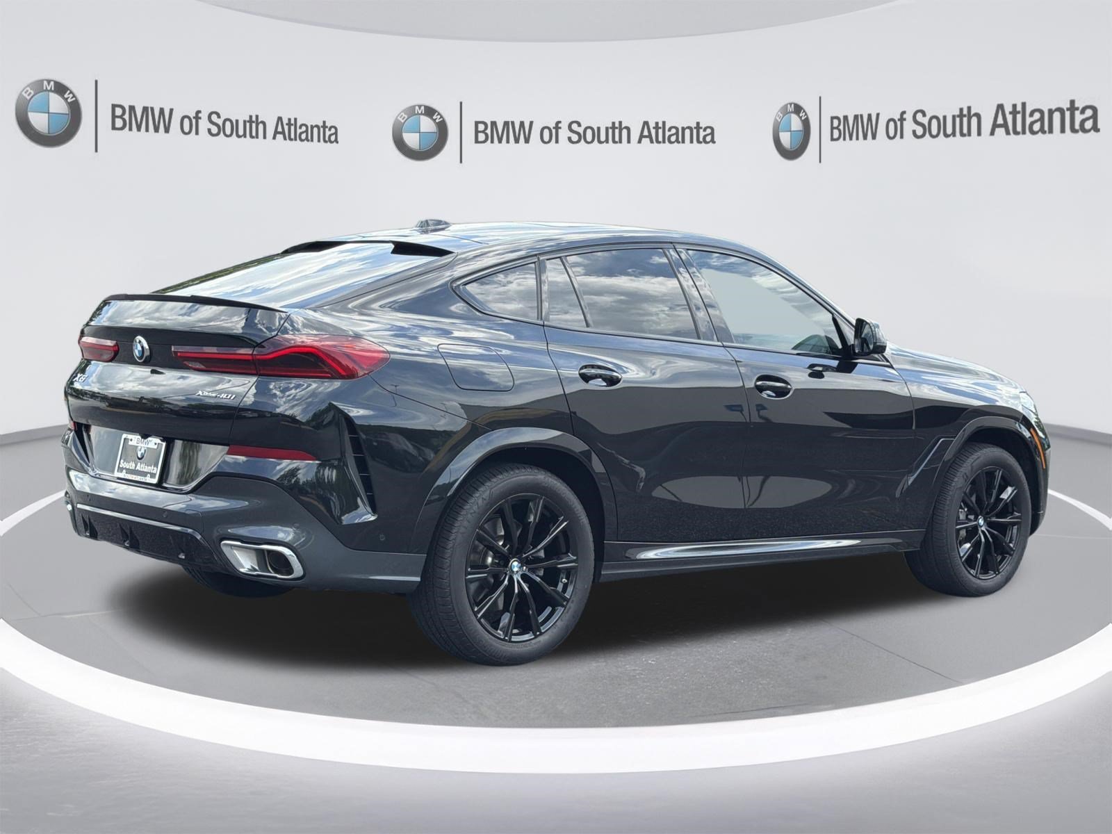 Used 2026 Black Sapphire Metallic BMW xDrive40i image 28