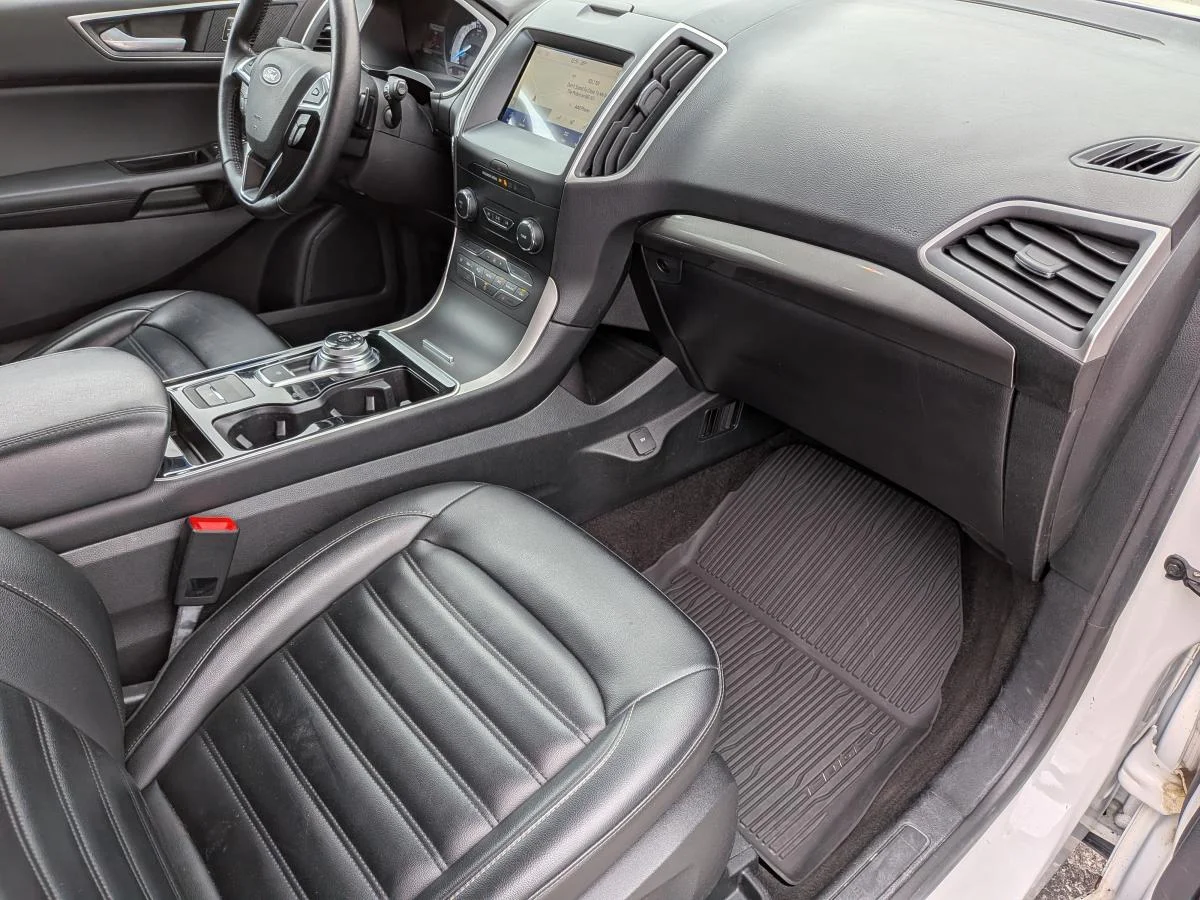 Used 2019 White Ford Sel Awd image 19