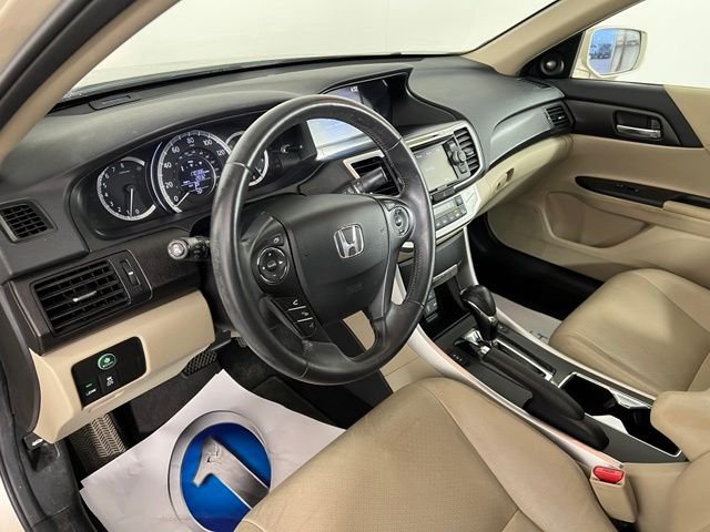 Used 2015 Gold Honda EX-L image 12