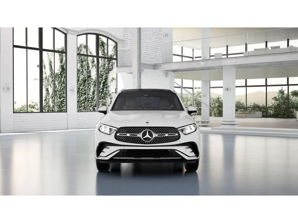 New 2027 White Mercedes-Benz GLC 300 image 7