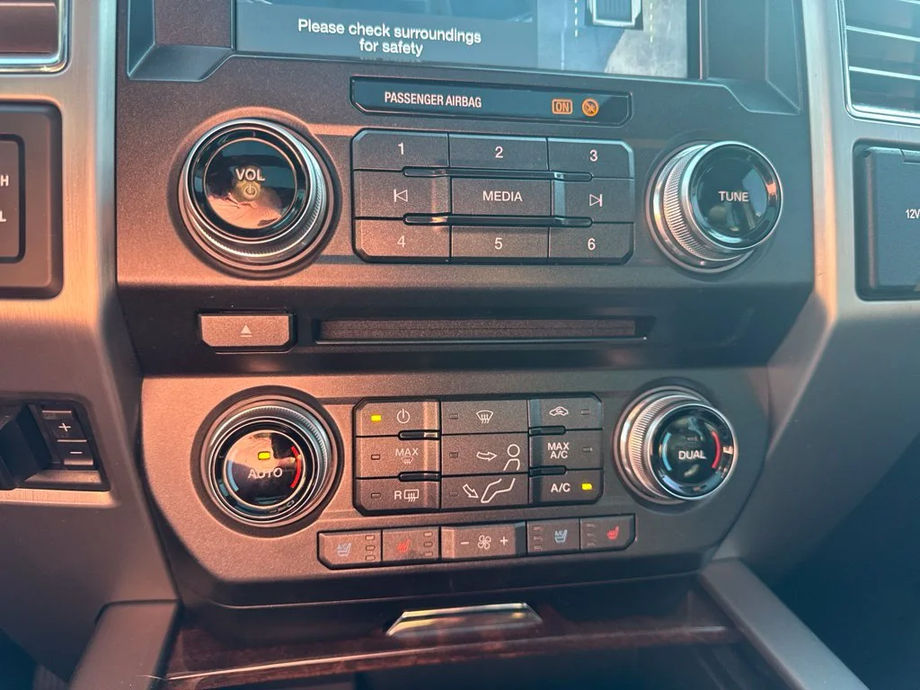 Used 2017 Gray Ford Platinum image 23