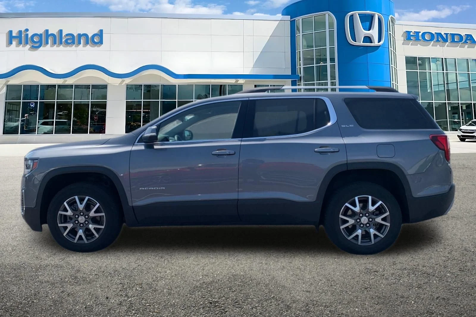 Used 2022 Gray GMC SLE image 2