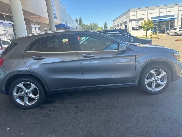 Used 2018 Gray Mercedes-Benz GLA 250 image 2