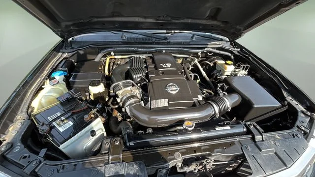 Used 2013 Black Nissan SV image 32
