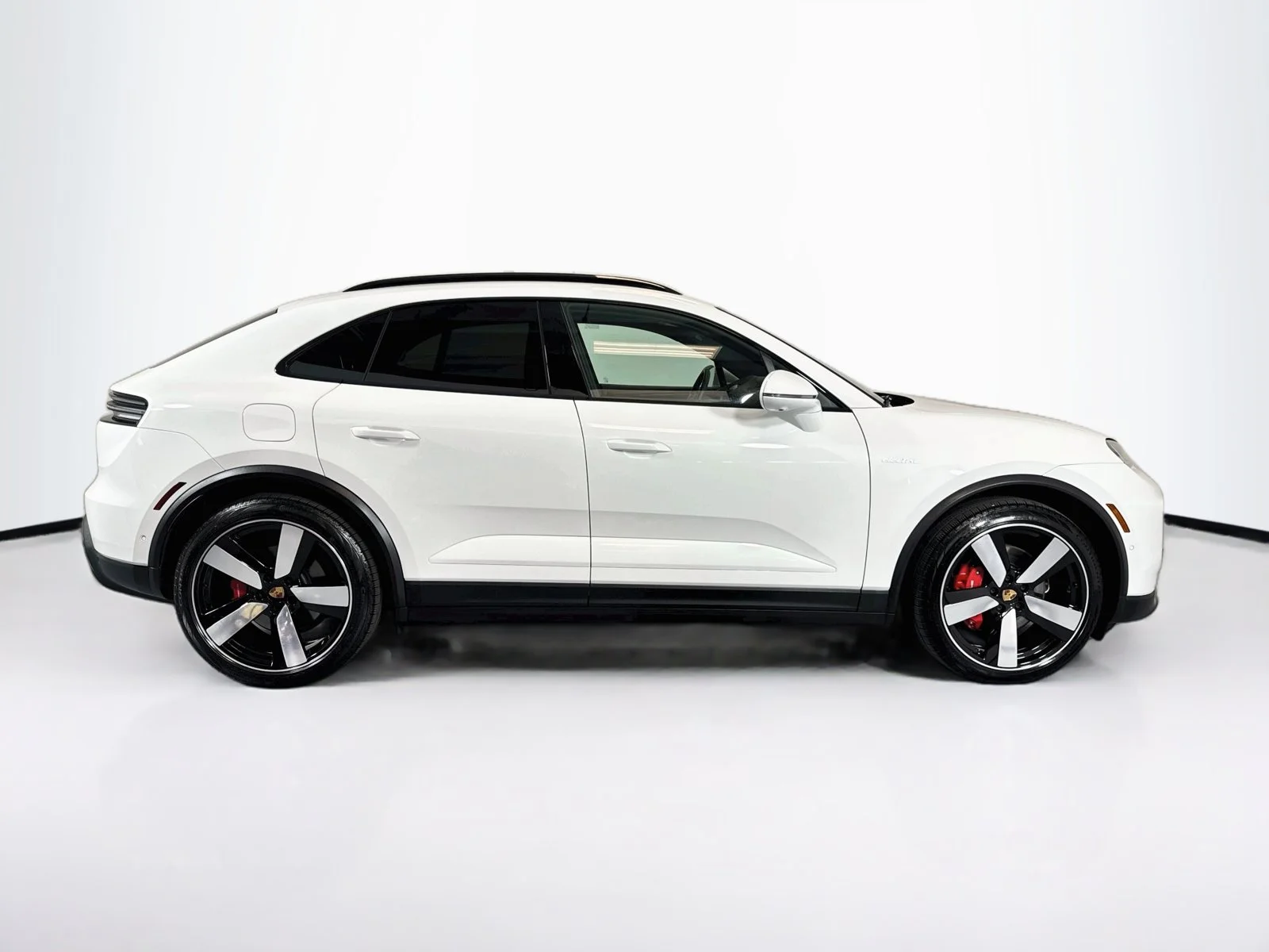 Used 2025 White Porsche Electric 4S image 8