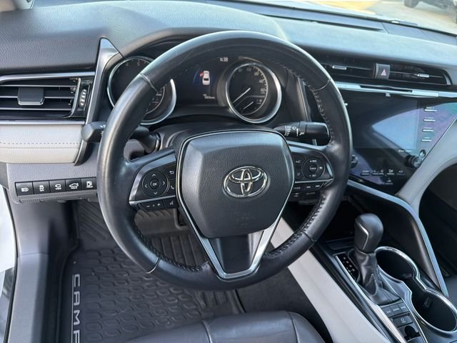2019 Toyota Camry XLE - Photo 16