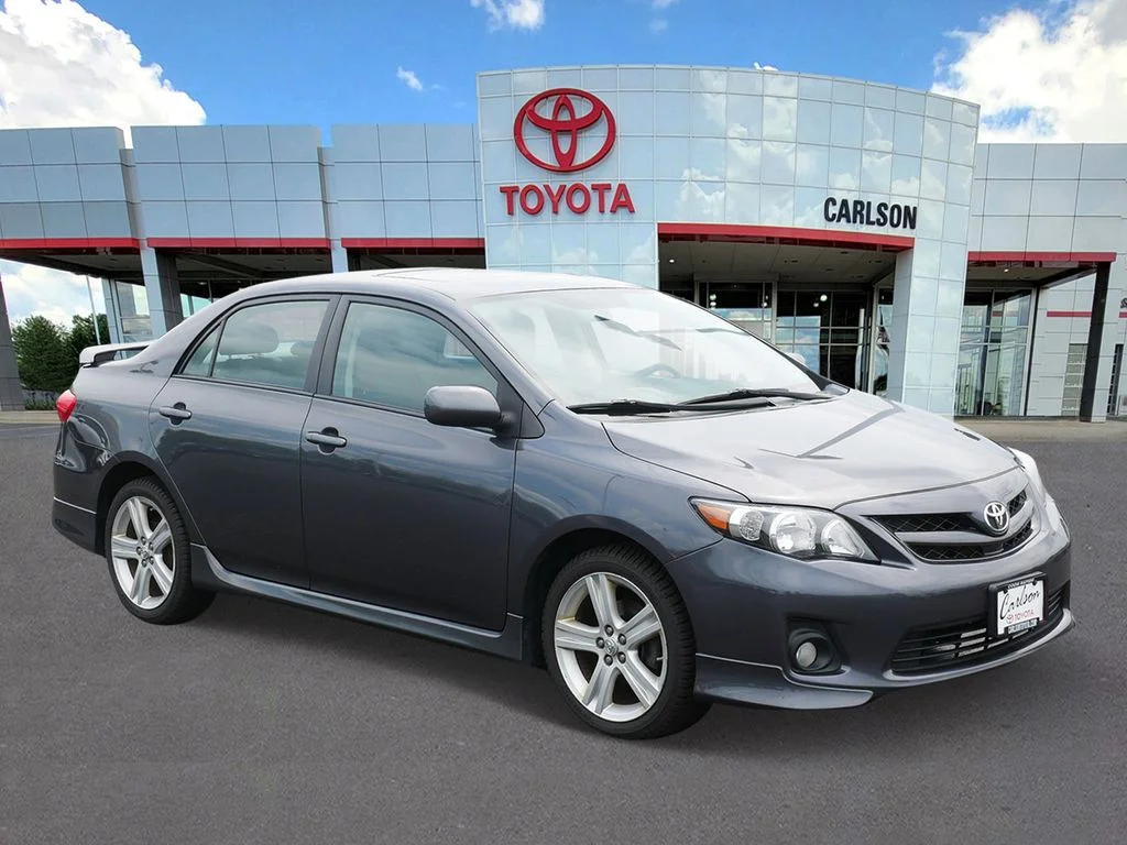 Used 2013 Toyota Corolla S with VIN 2T1BU4EEXDC122076 for sale in Minneapolis, Minnesota