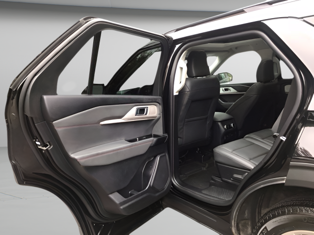 Used 2025 Black Ford Active image 9