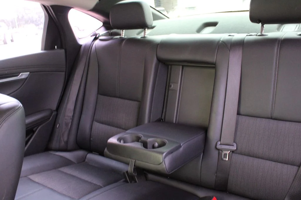 Used 2018 White Chevrolet LT image 6