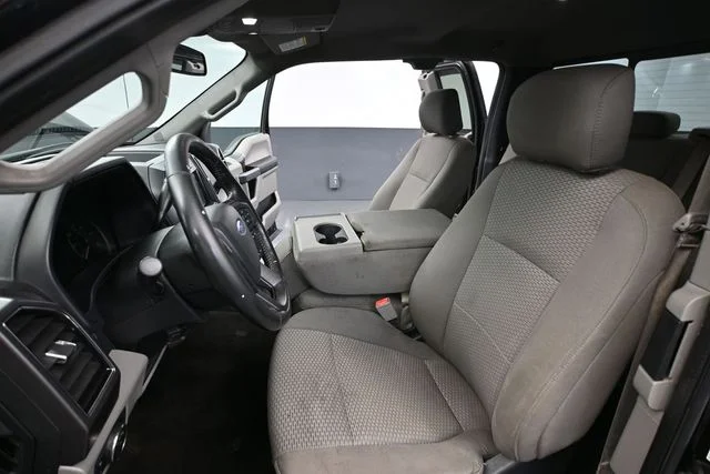 Used 2019 Black Ford XLT image 24