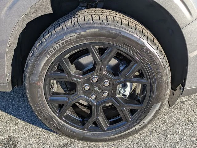 New 2026 Gray Ford Lariat image 11