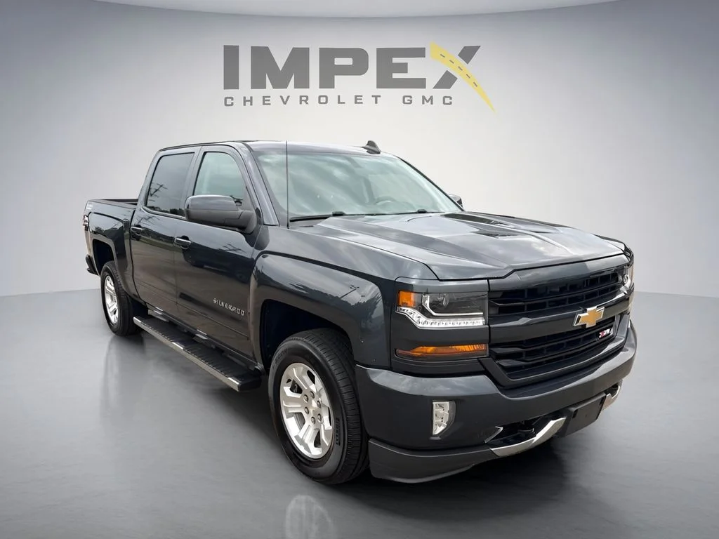 Used 2017 Gray Chevrolet LT image 7