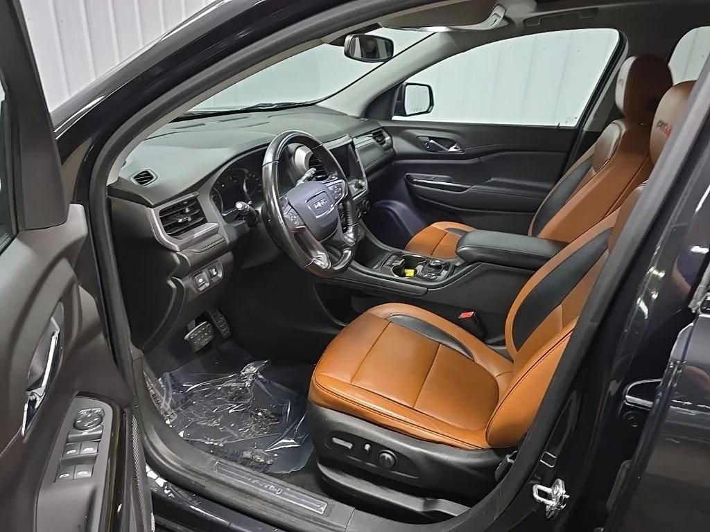 Used 2020 Black GMC AT4 image 32