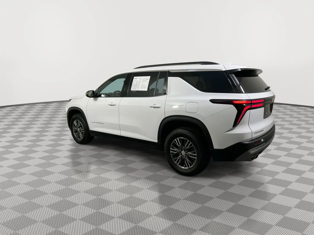 Used 2025 White Chevrolet LT image 6