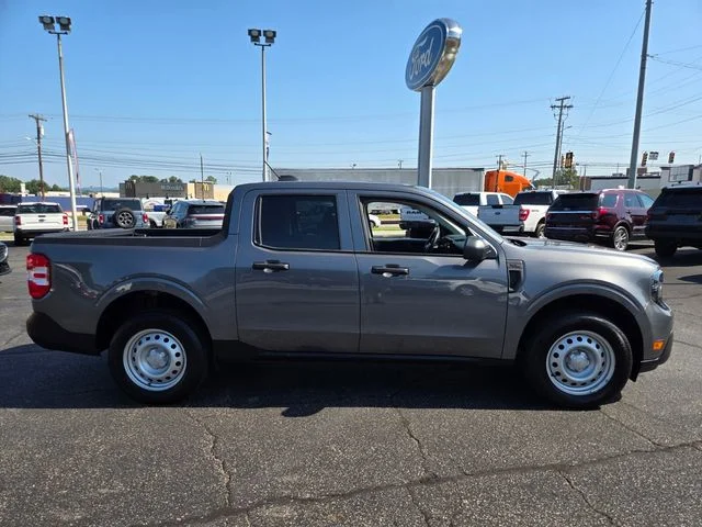 Used 2025 Gray Ford XL image 9