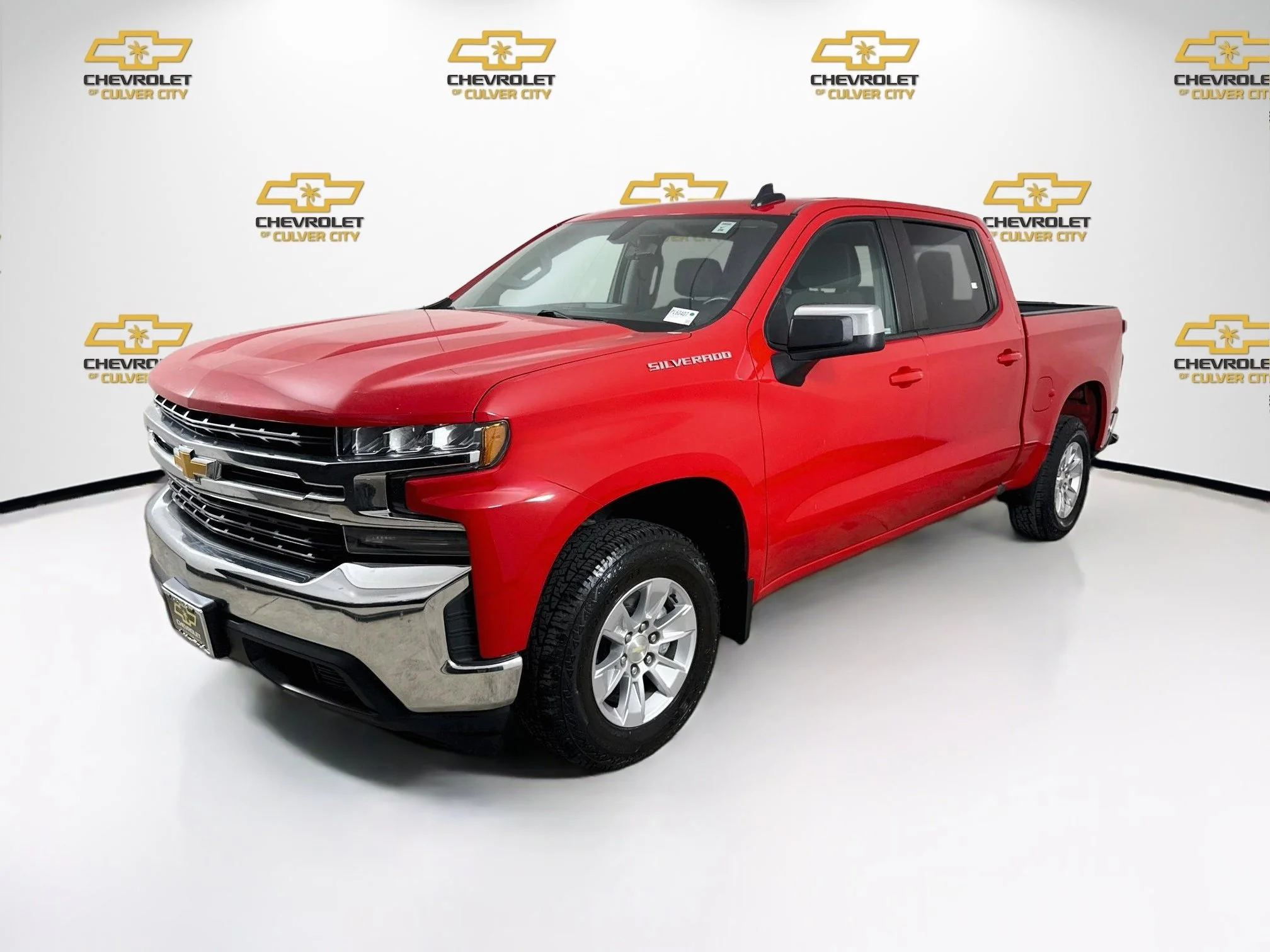 Used 2019 RED HOT Chevrolet LT image 3
