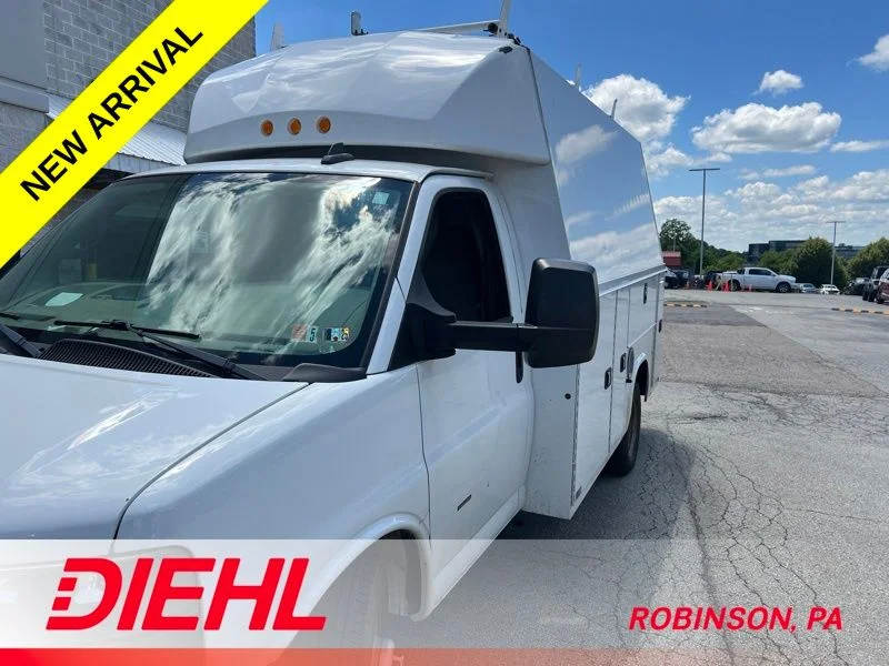 Used 2019 White GMC Work Van image 1