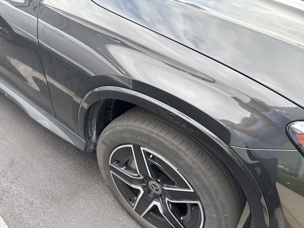 Used 2023 Graphite Gray Metallic Mercedes-Benz GLC 300 image 17