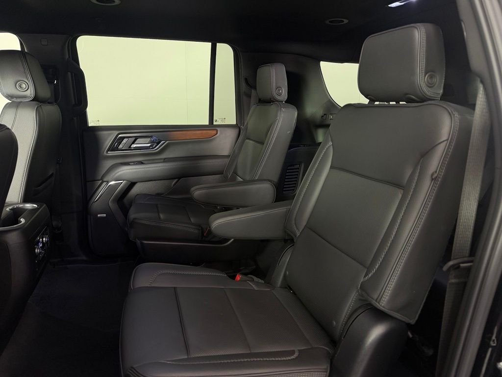 Used 2025 Onyx Black GMC Denali image 18