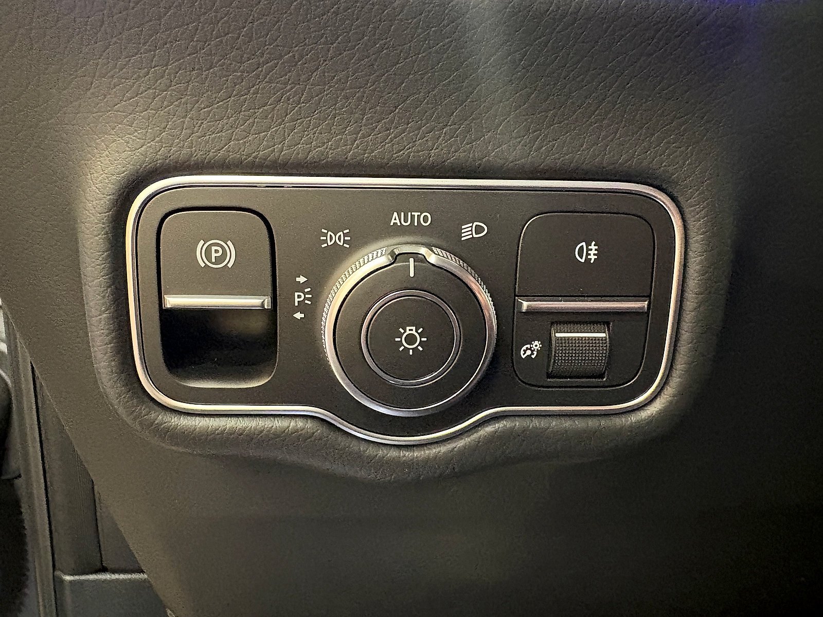 New 2027 MANUFAKTUR Platinum Magno Mercedes-Benz AMG® G 63 image 66
