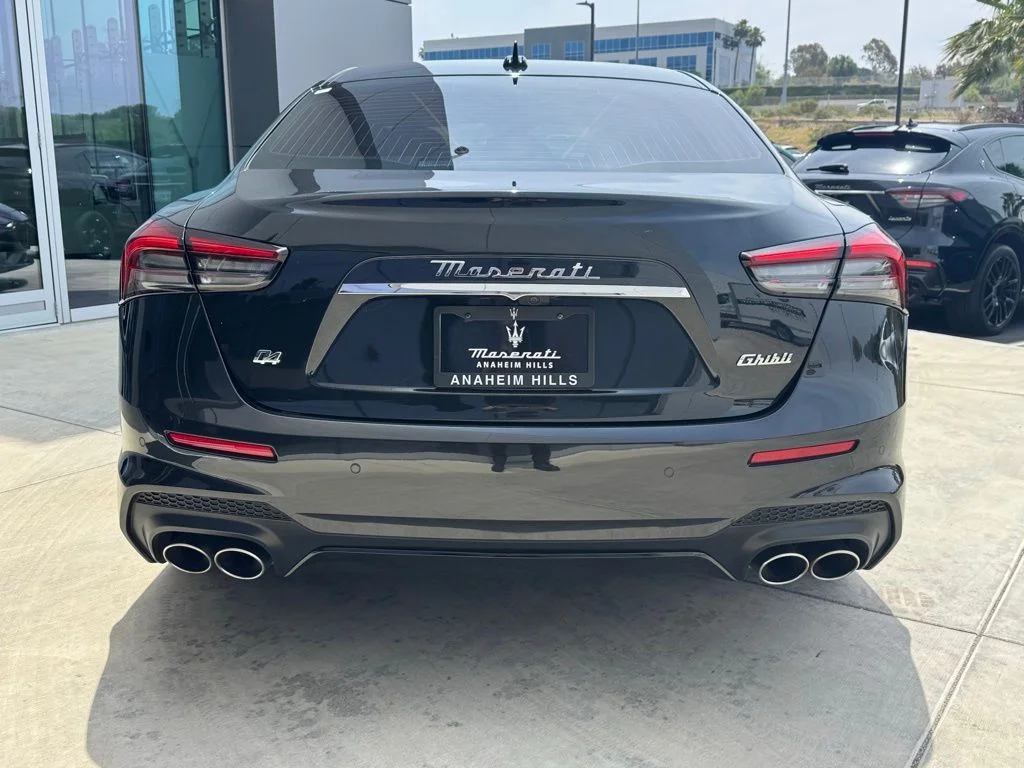 Used 2023 Nero Ribelle Metallic Maserati Modena Q4 image 7