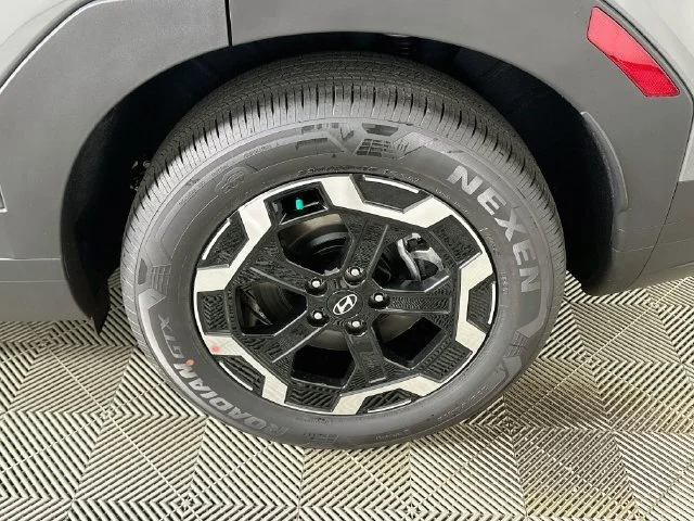 New 2027 Gray Hyundai SE image 19