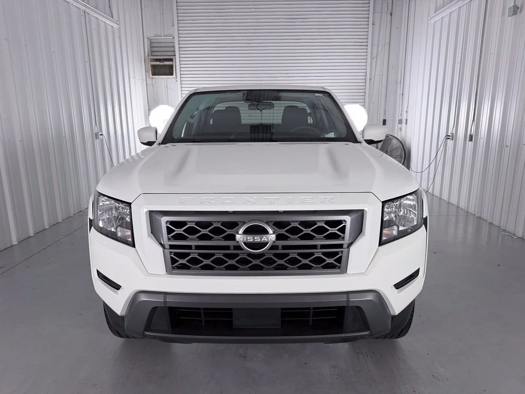 Used 2024 White Nissan SV image 2