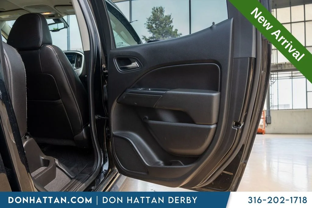 Used 2019 Black Chevrolet ZR2 image 17