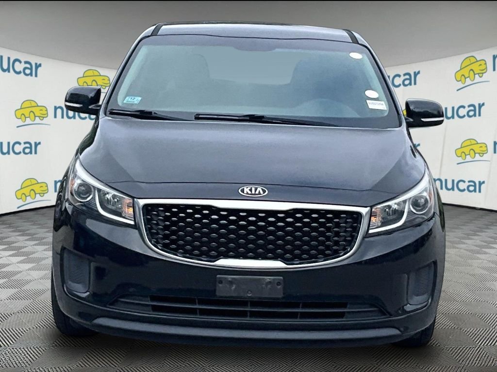 Used 2017 Black Kia L image 2