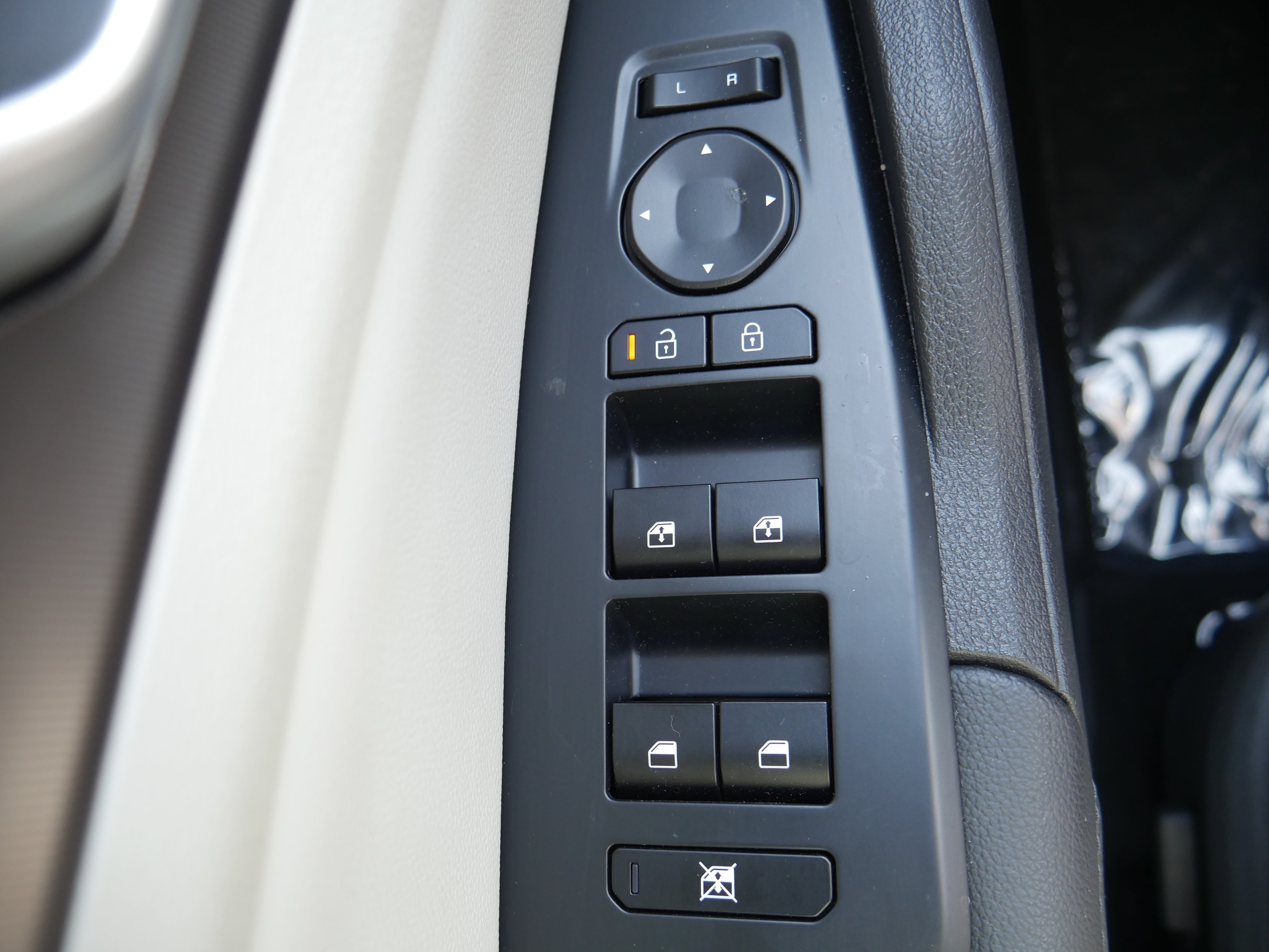 Used 2026 Panthera Metal Gray Kia EX image 28