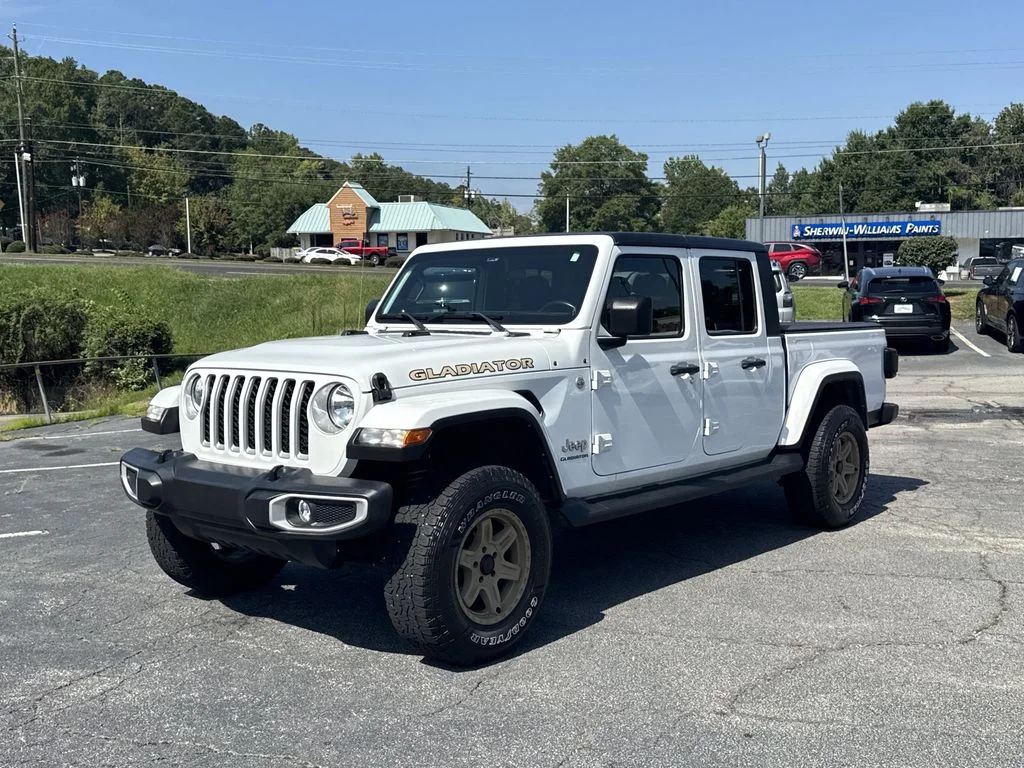 Used 2021 White Jeep Overland image 3
