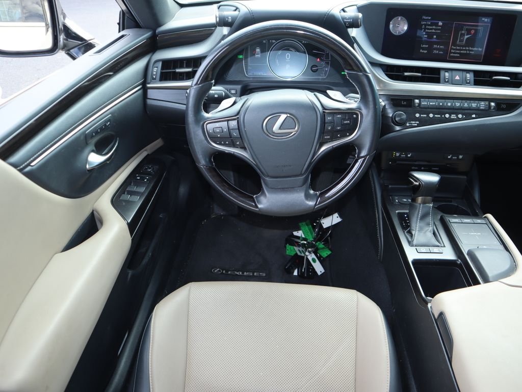 Used 2019 Beige Metallic Lexus 300h image 6