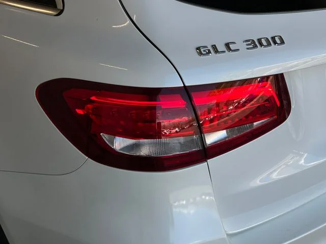 Used 2016 White Mercedes-Benz GLC 300 image 15