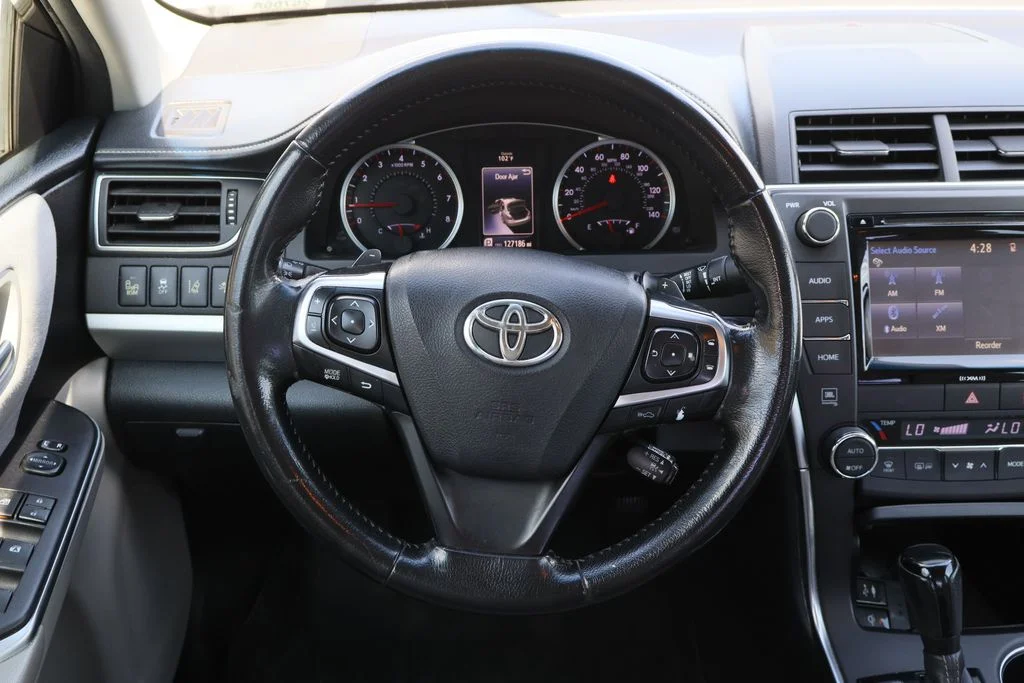 Used 2016 Gray Toyota XSE V6 image 13