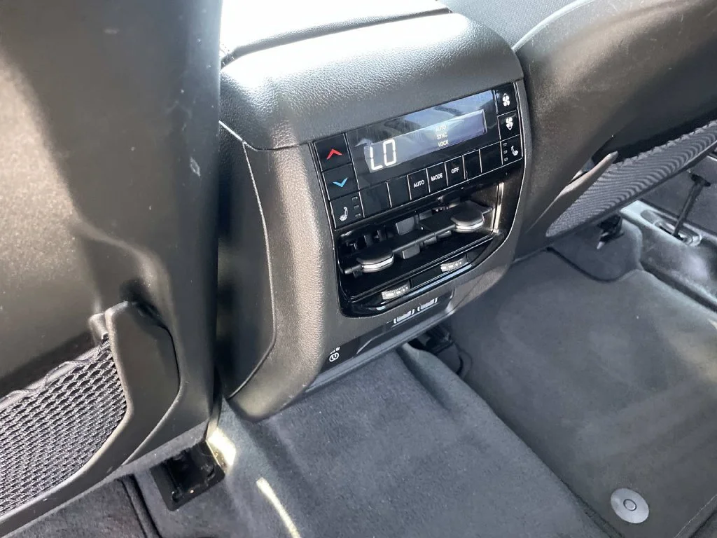 Used 2023 White Jeep Limited image 10