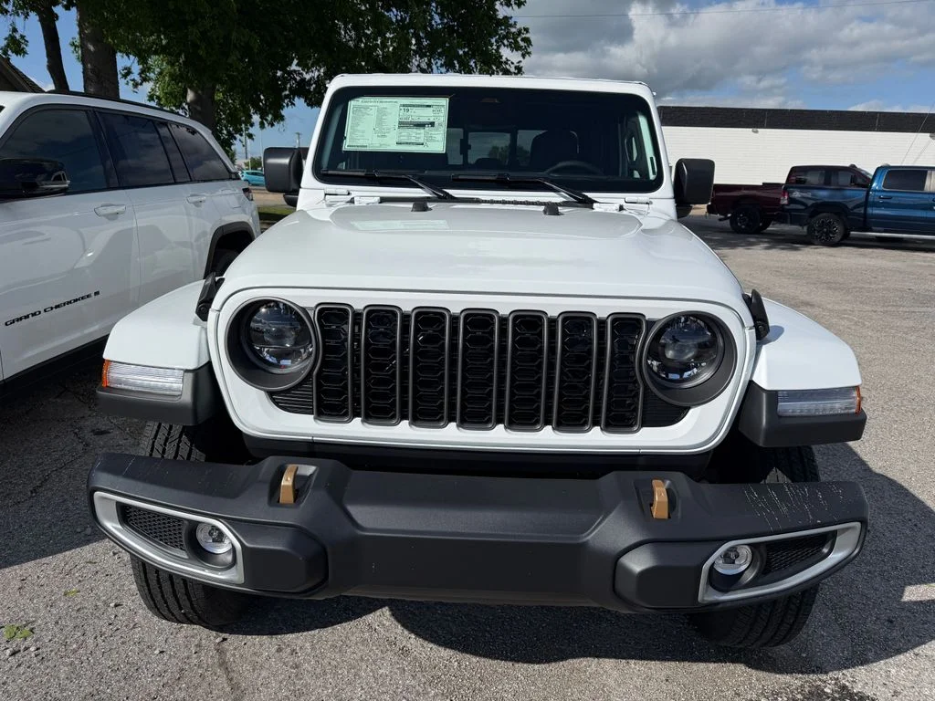 New 2026 White/off-white Jeep 85th Anniversary Edition image 3
