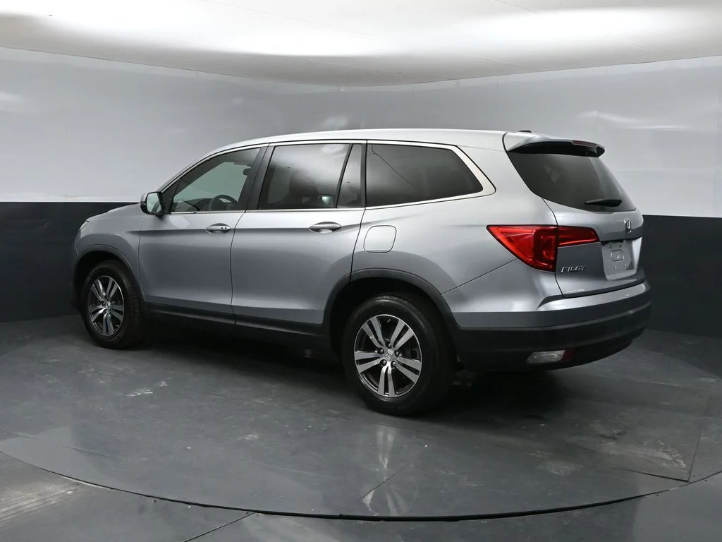 Used 2017 Silver Honda EX image 6
