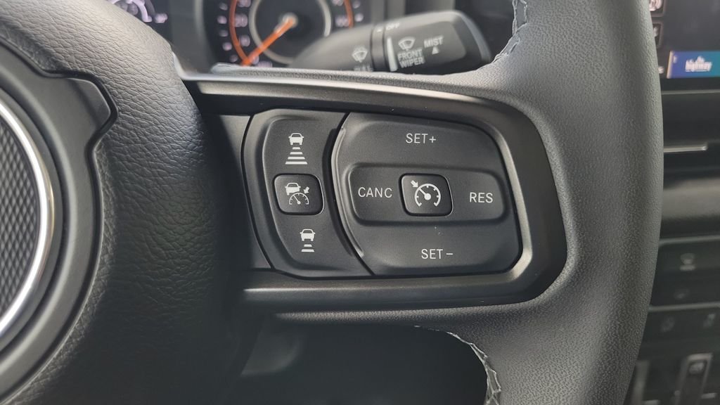 Used 2026 White Jeep Sport S image 21