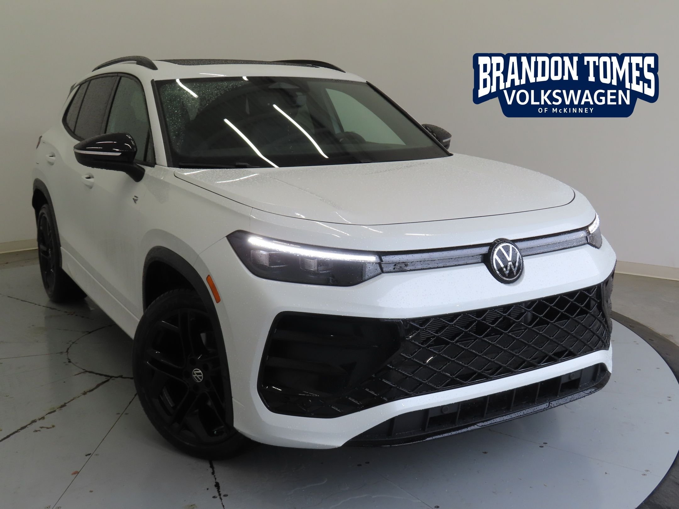 New 2026 White Volkswagen 2.0T SE R-Line Black image 1