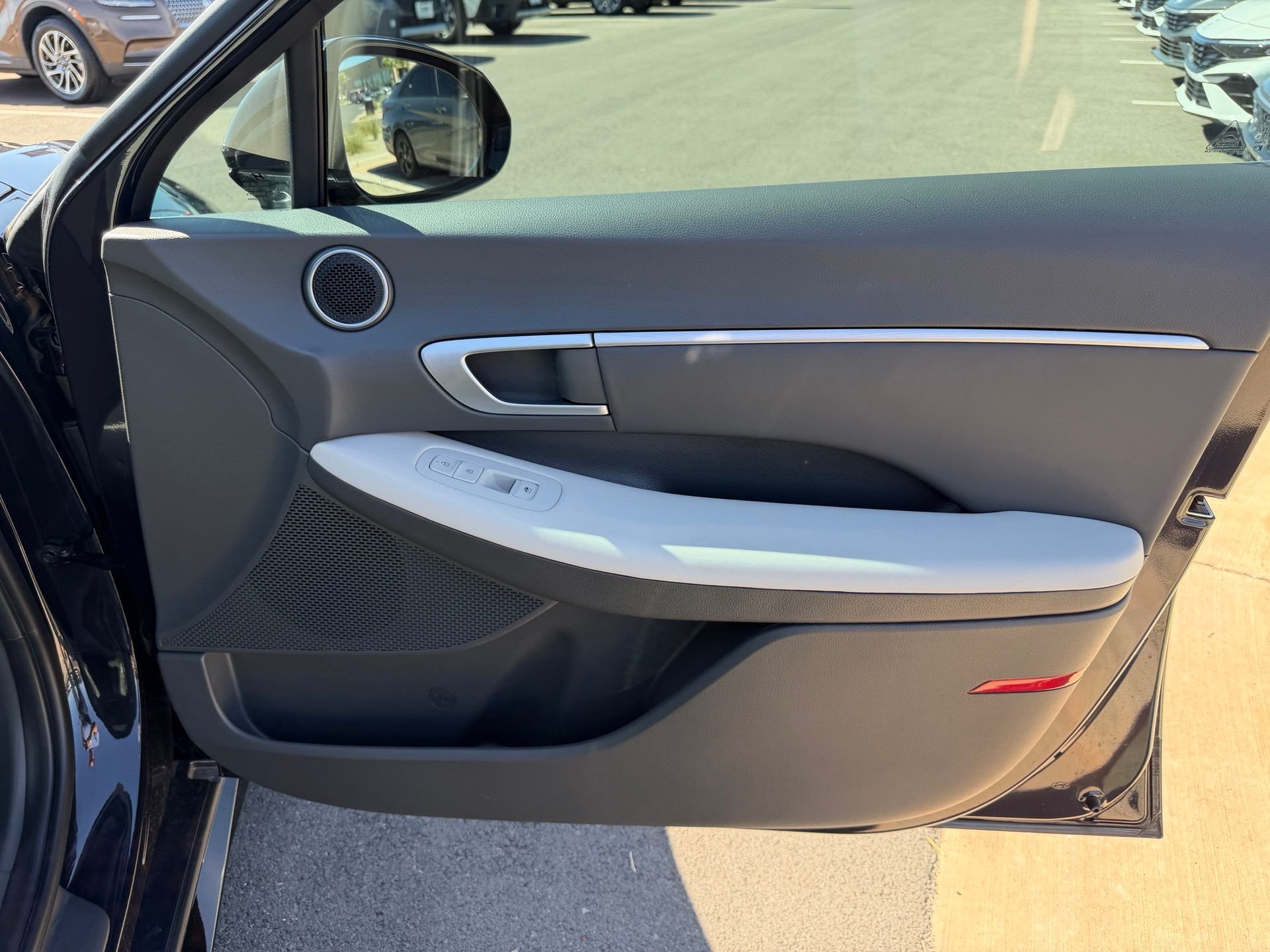 Certified Used 2025 Blue Hyundai SEL image 45