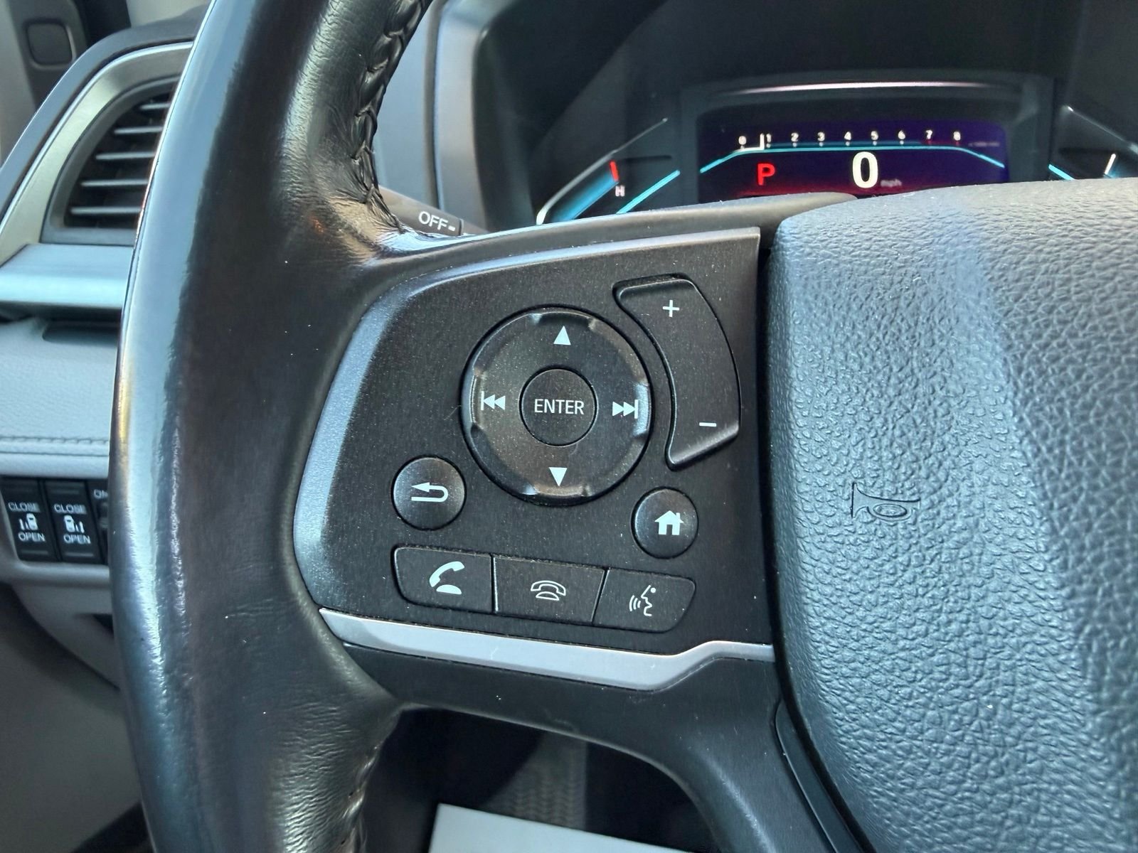 2024 Honda Odyssey EX-L - Photo 18
