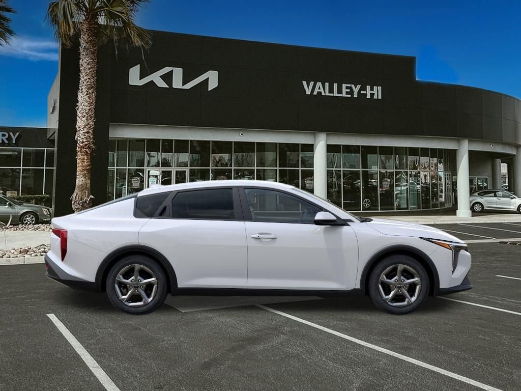 New 2026 Snow White Pearl Kia LXS image 8